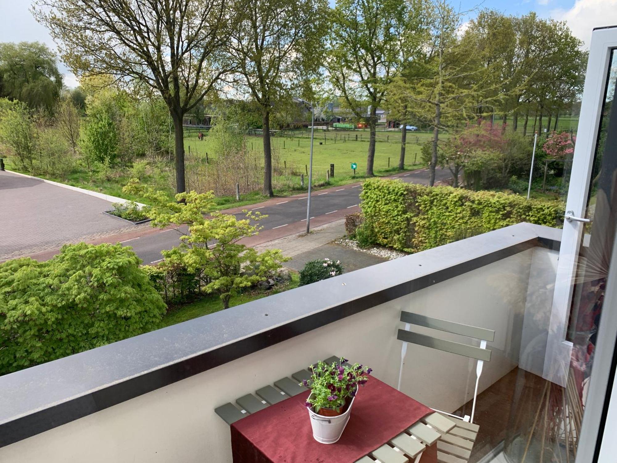 Comfortabele Familie Suite Met 2 Slk, Speelzolder, Balkon, Airco Den Ham エクステリア 写真