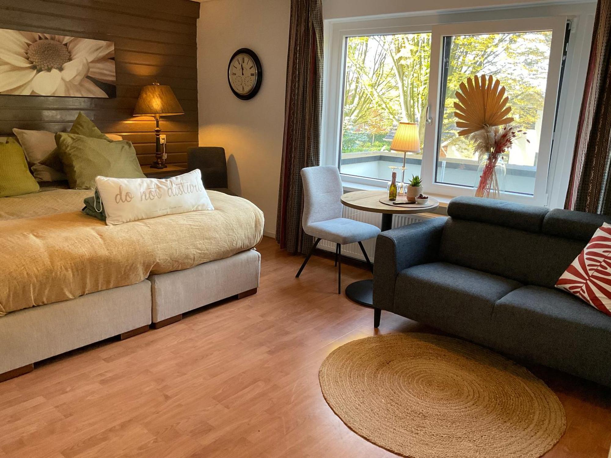 Comfortabele Familie Suite Met 2 Slk, Speelzolder, Balkon, Airco Den Ham エクステリア 写真